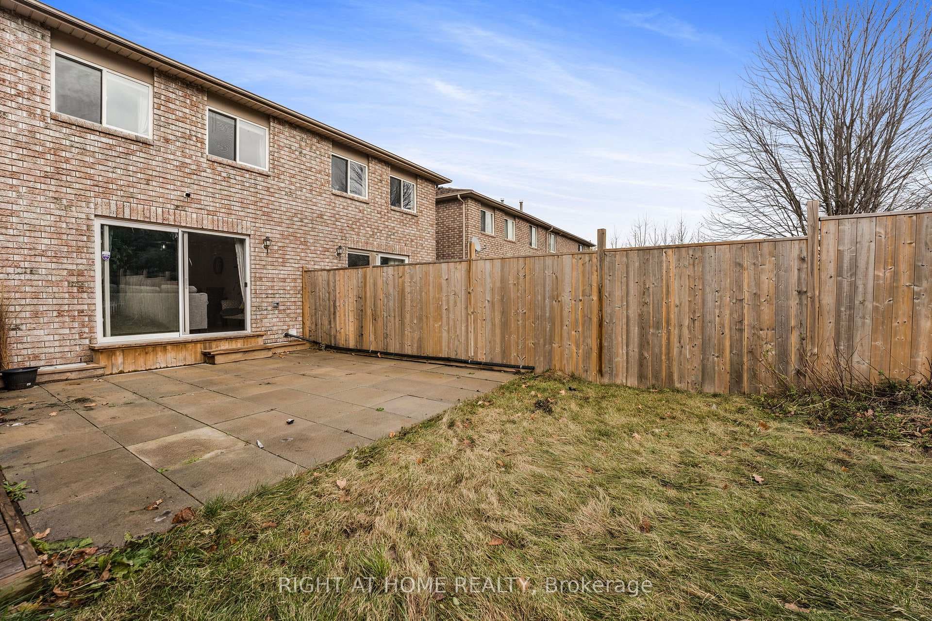 263 DUNSMORE Lane photo 39