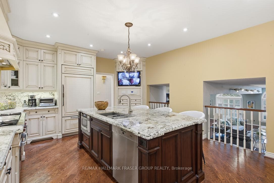 813 Primrose Court photo 14