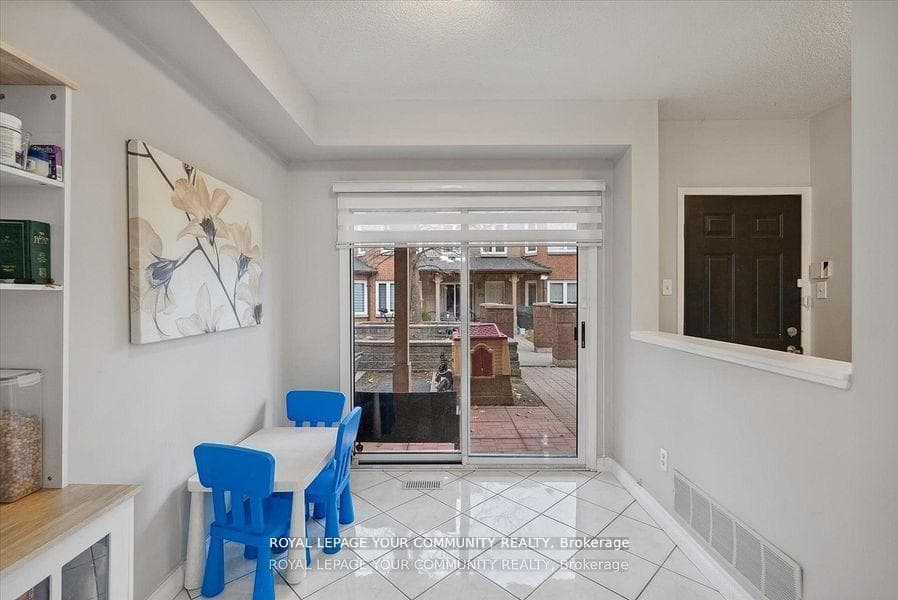 735 New Westminster Drive Unit 36 photo 10