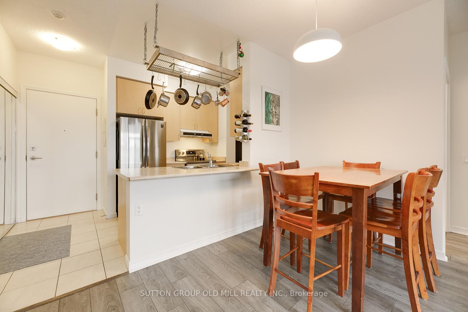 61 Heintzman Street Unit 308 photo 8