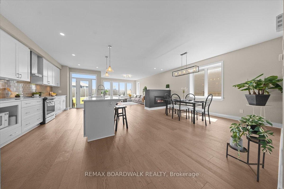 620 Barry Helman Drive photo 6
