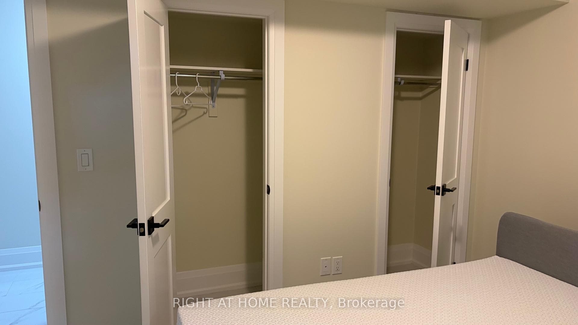 3 bedroom closet
