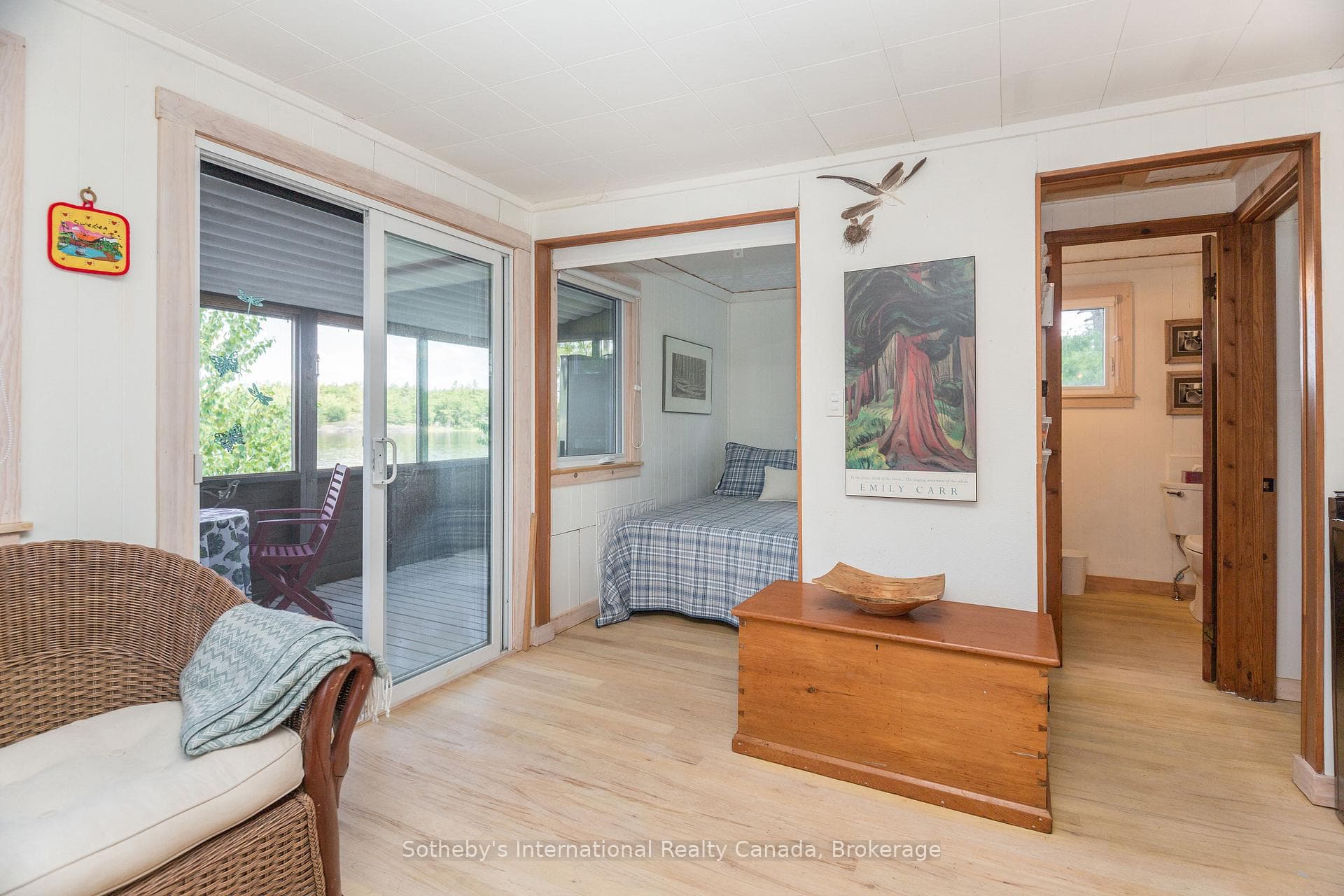 1 B277 Island photo 16