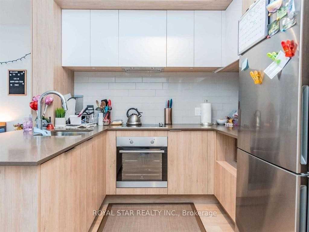 225 Sumach Street Unit 2612 photo 14