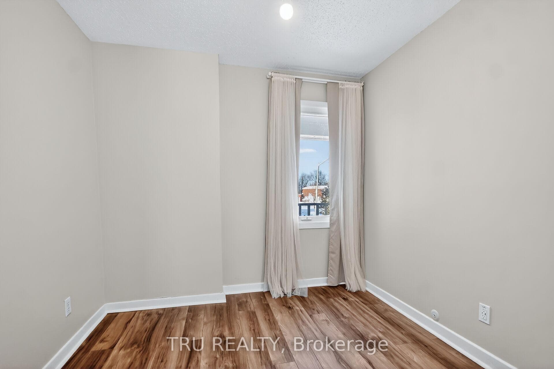 12 Apache Crescent photo 27