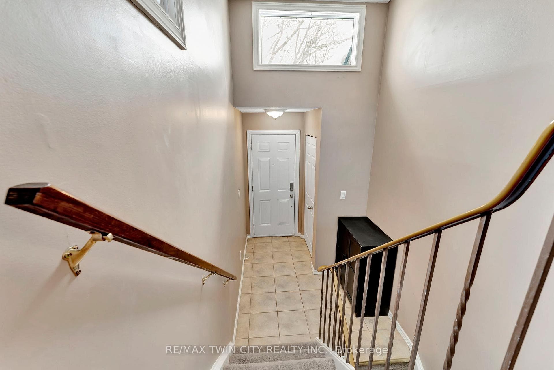 205 Highland Crescent Unit 8 photo 7