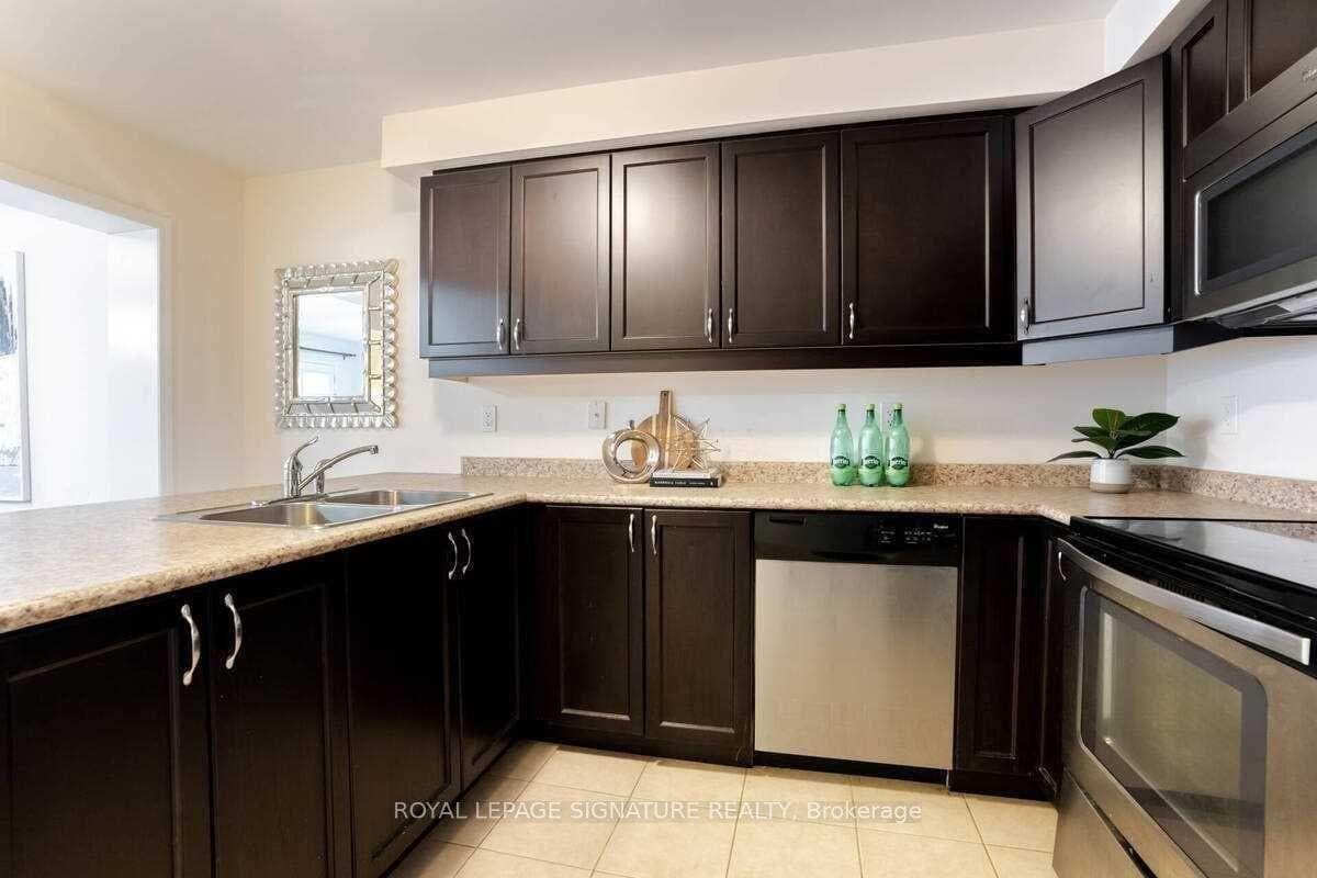 926 Nadalin Heights photo 15