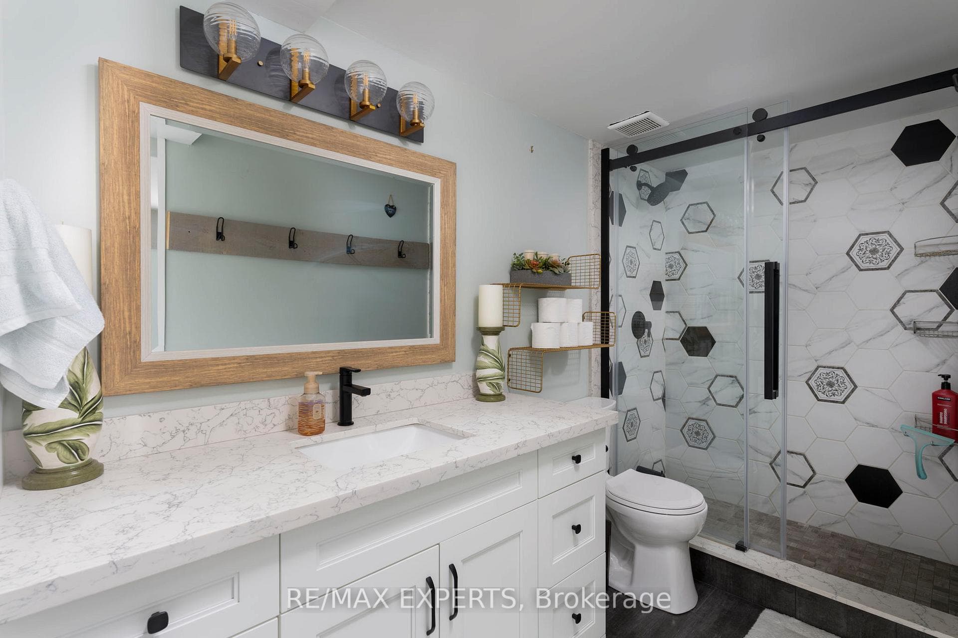 16 Bakerville Street photo 29