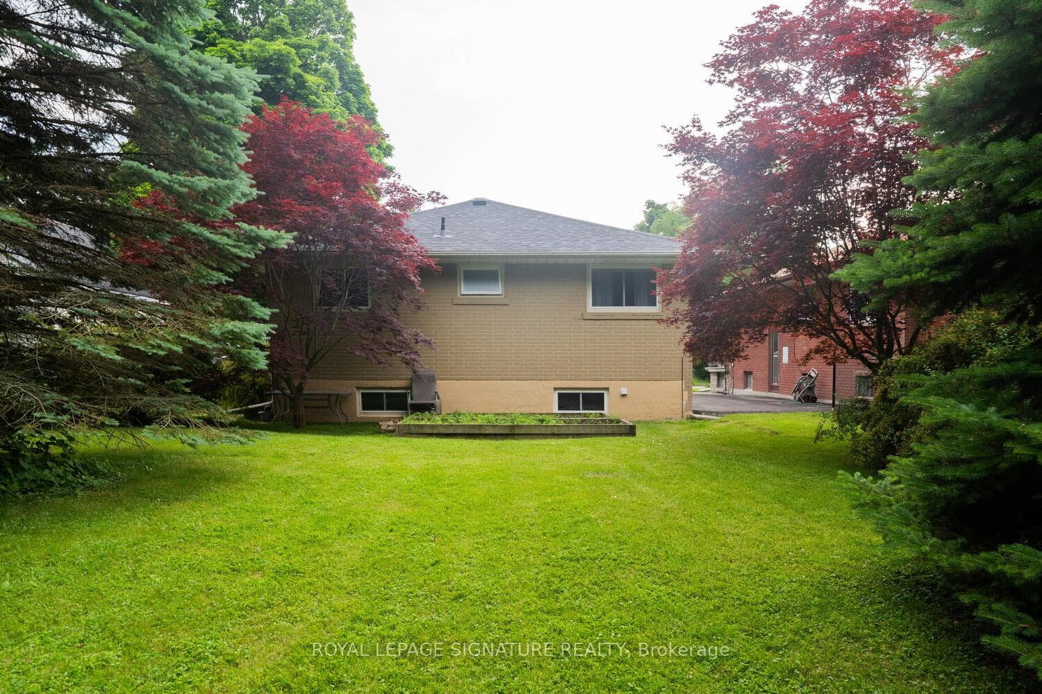 541 Rougemount Drive photo 22