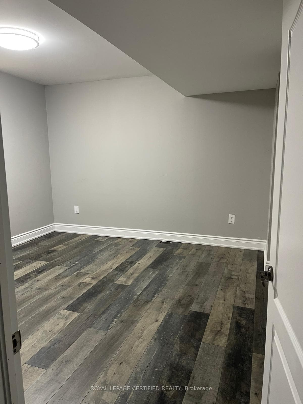 17 Fallowfield Road photo 27