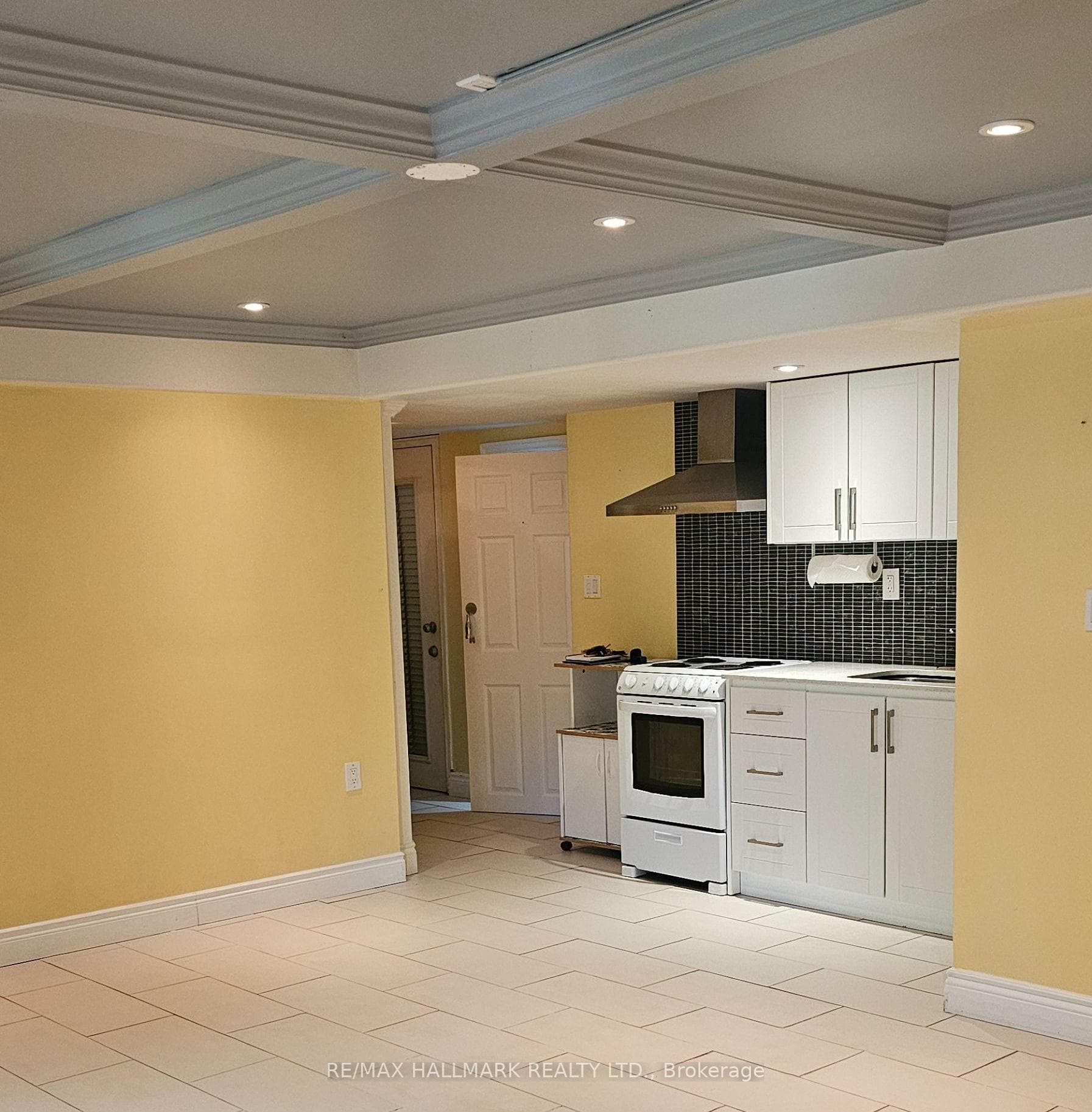 21 Oakside Drive Unit Lower Level photo 4