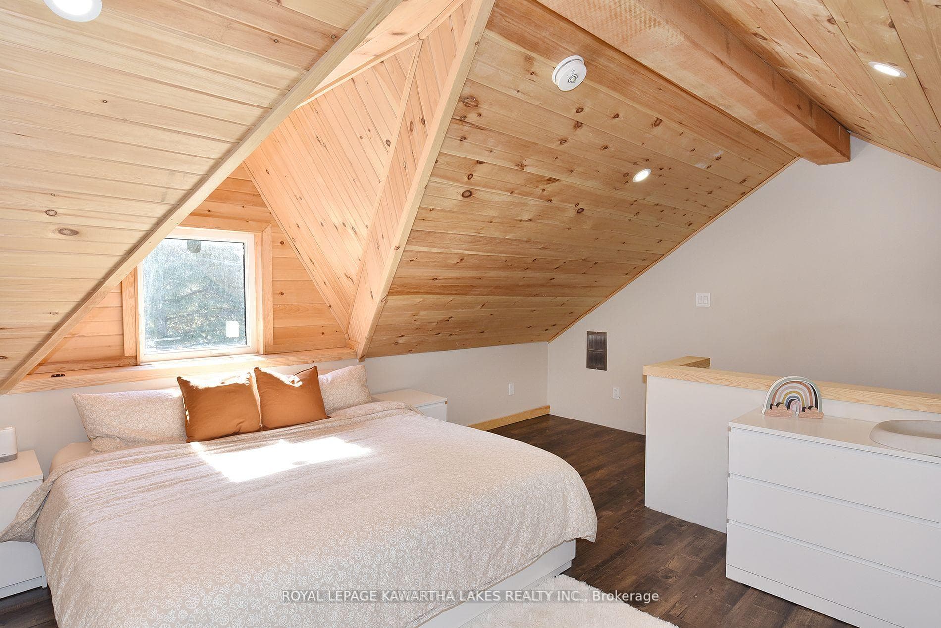 1 1/2 Storey Home