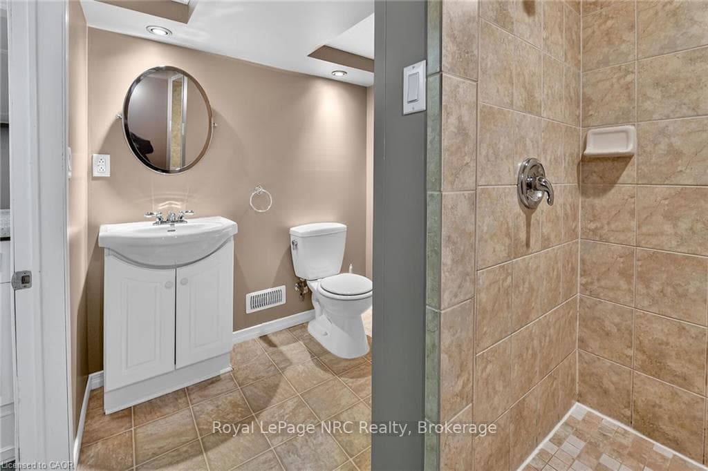 34 Normandy Road photo 32