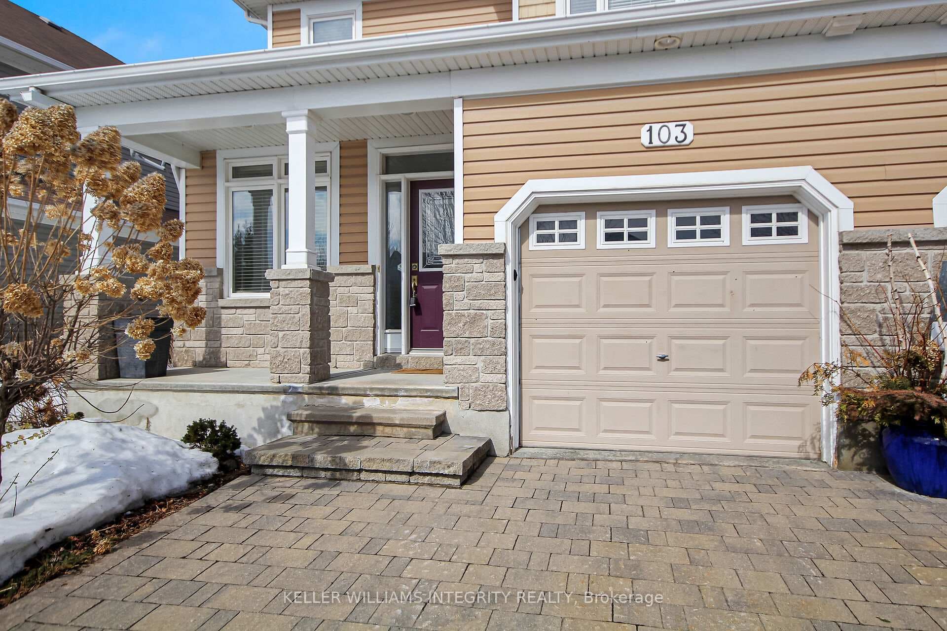 103 Royal Landing Gate photo 2
