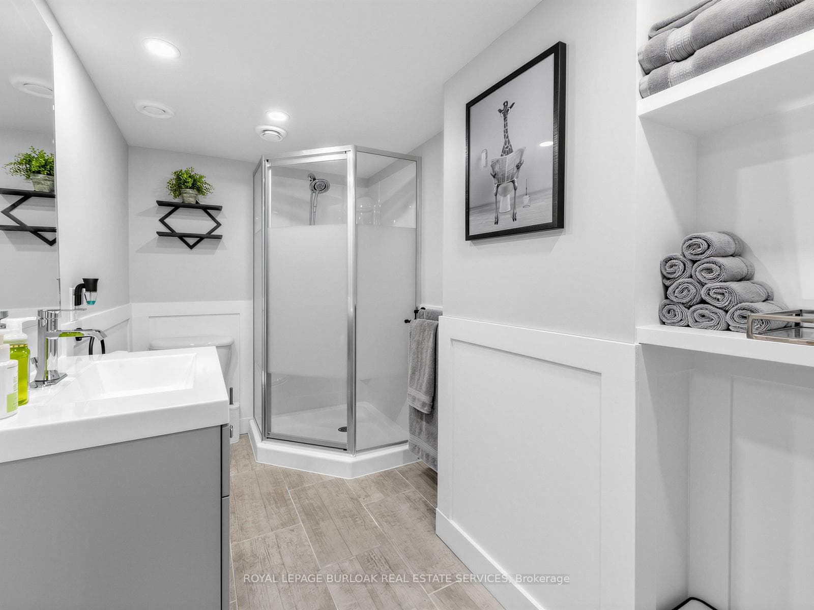 Lower level 3 piece washroom