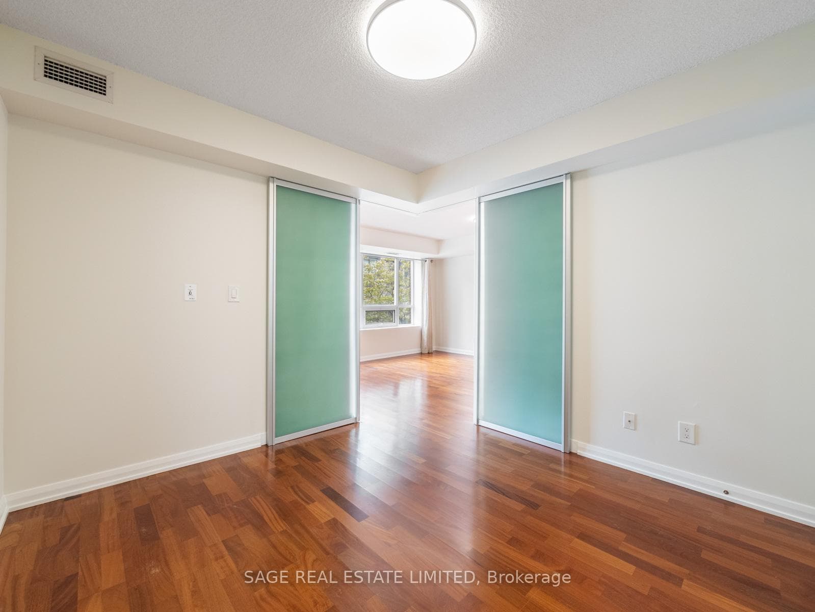 18 Beverley Street Unit 209 photo 27