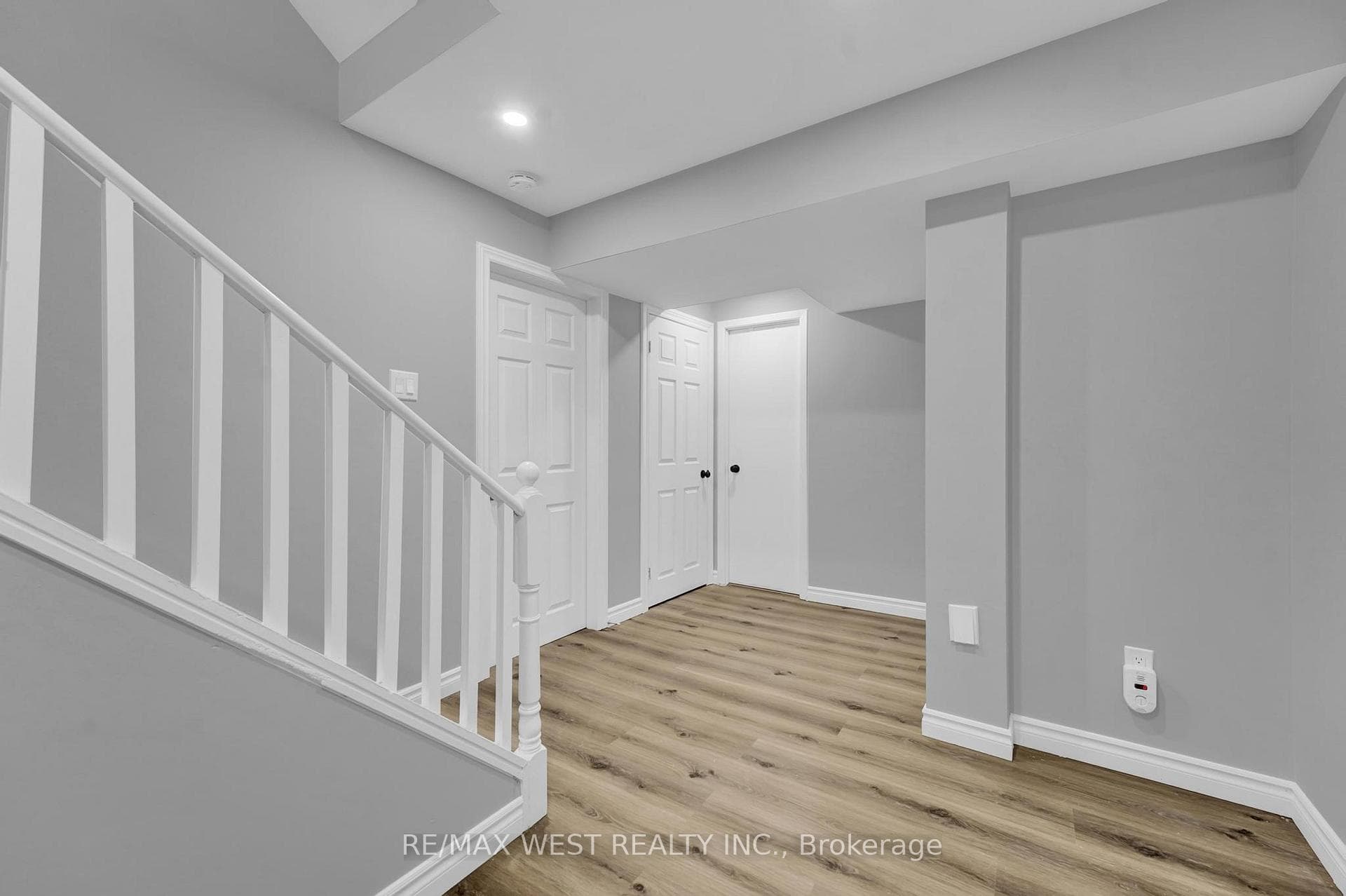 216 Sylwood Crescent Unit Bsmt photo 7