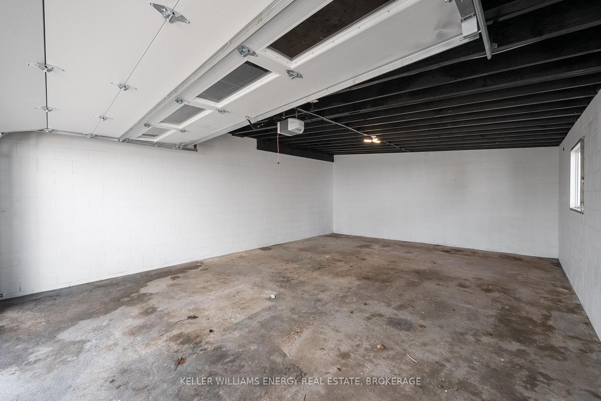 357 Burrows Hall Boulevard photo 27