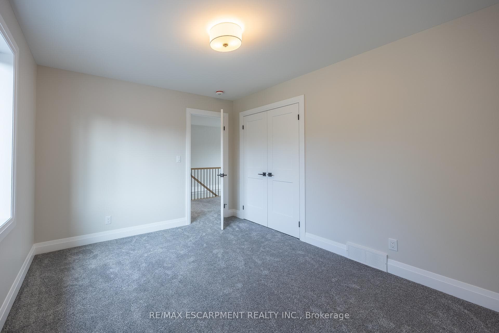 3 Maple Avenue photo 18
