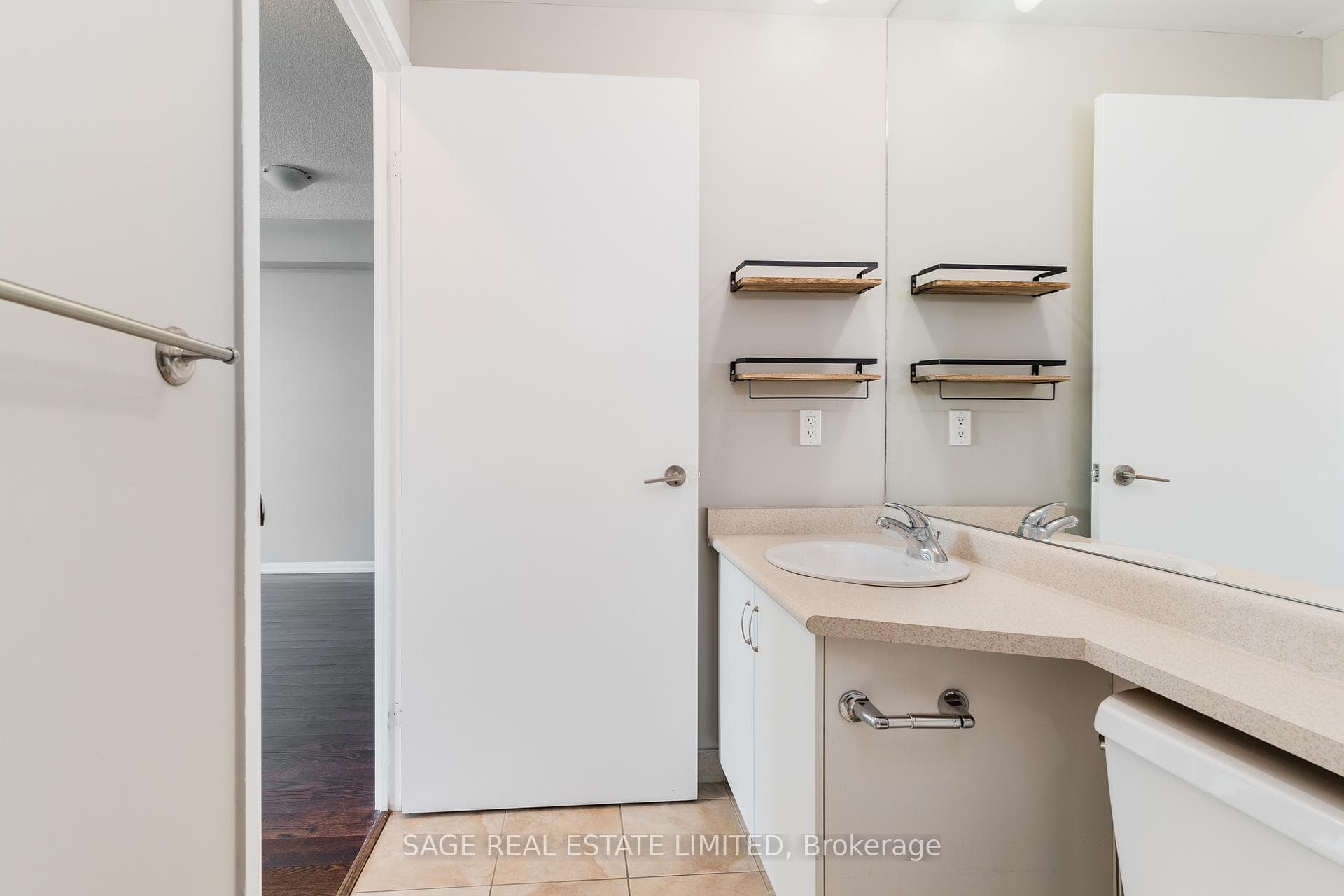 215 Fort York Boulevard Unit 2707 photo 23