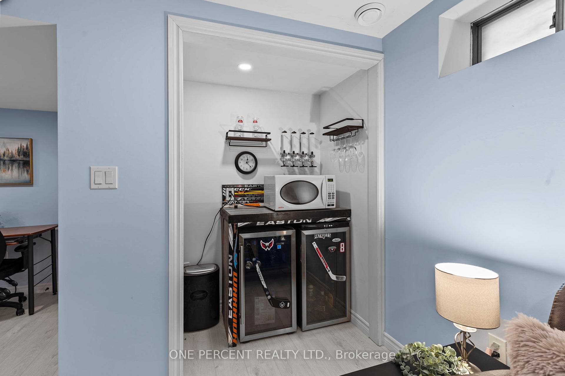 Bar nook