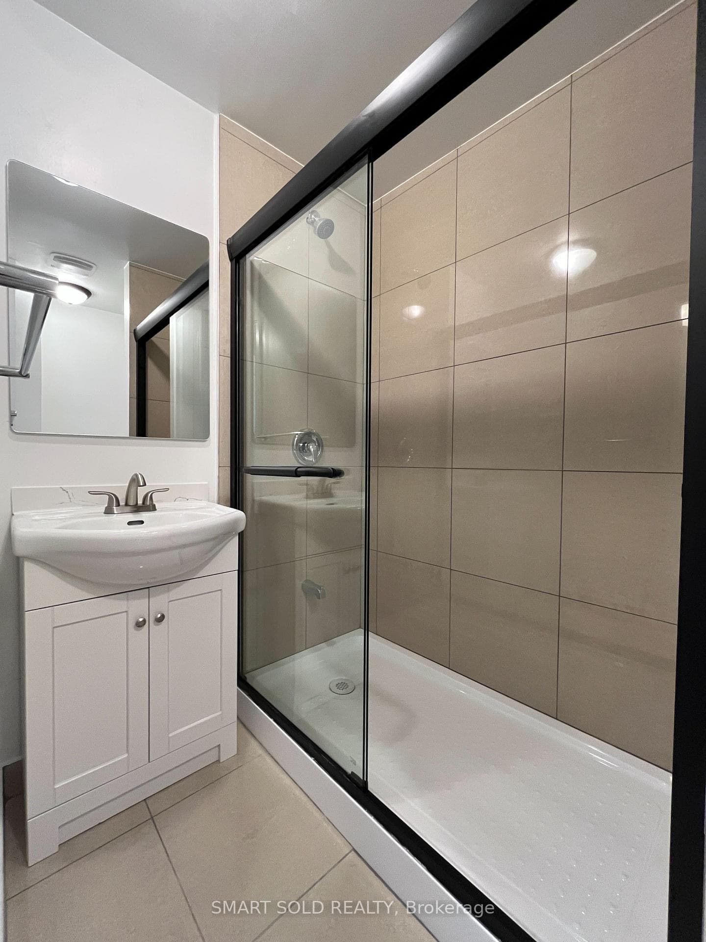 395A Donlands Avenue Unit 110 photo 6