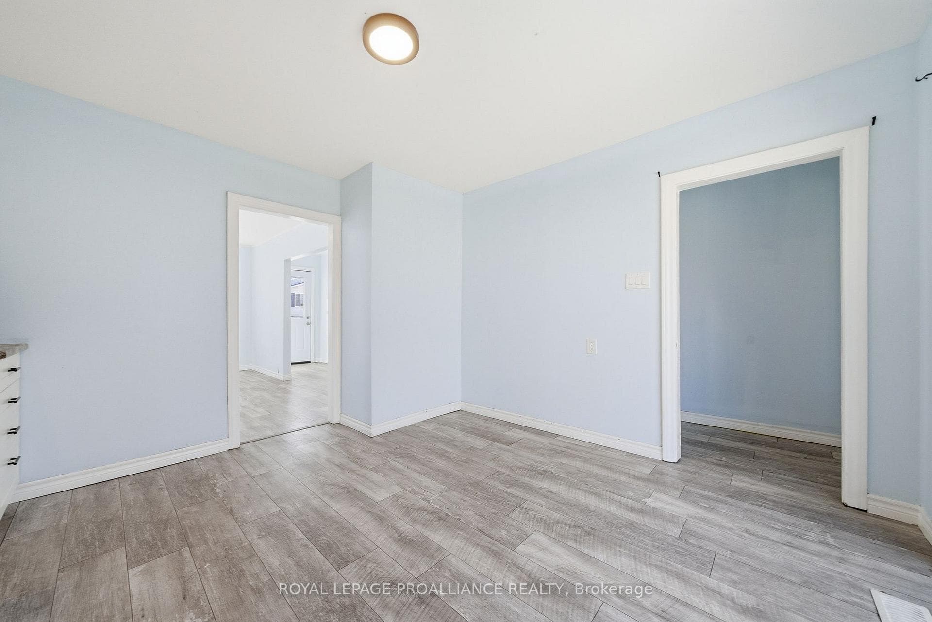38 Oak Street photo 15