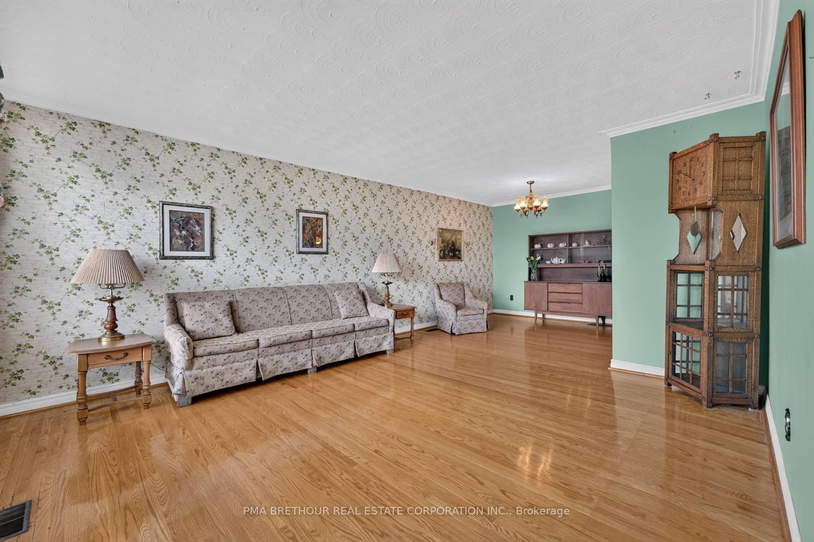 65 Goldsboro Road photo 2
