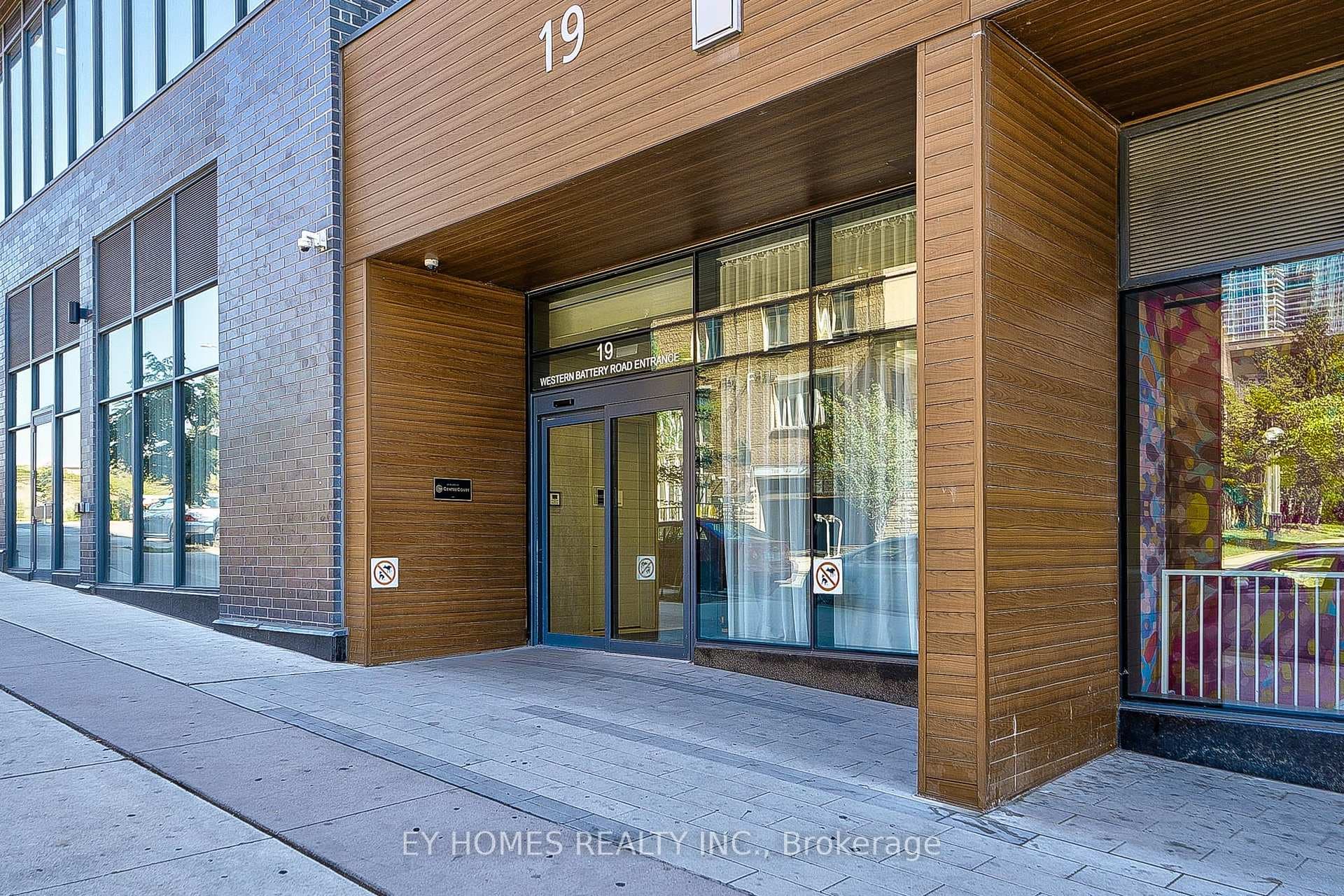 19 Western Battery Road Unit PH16 photo 2