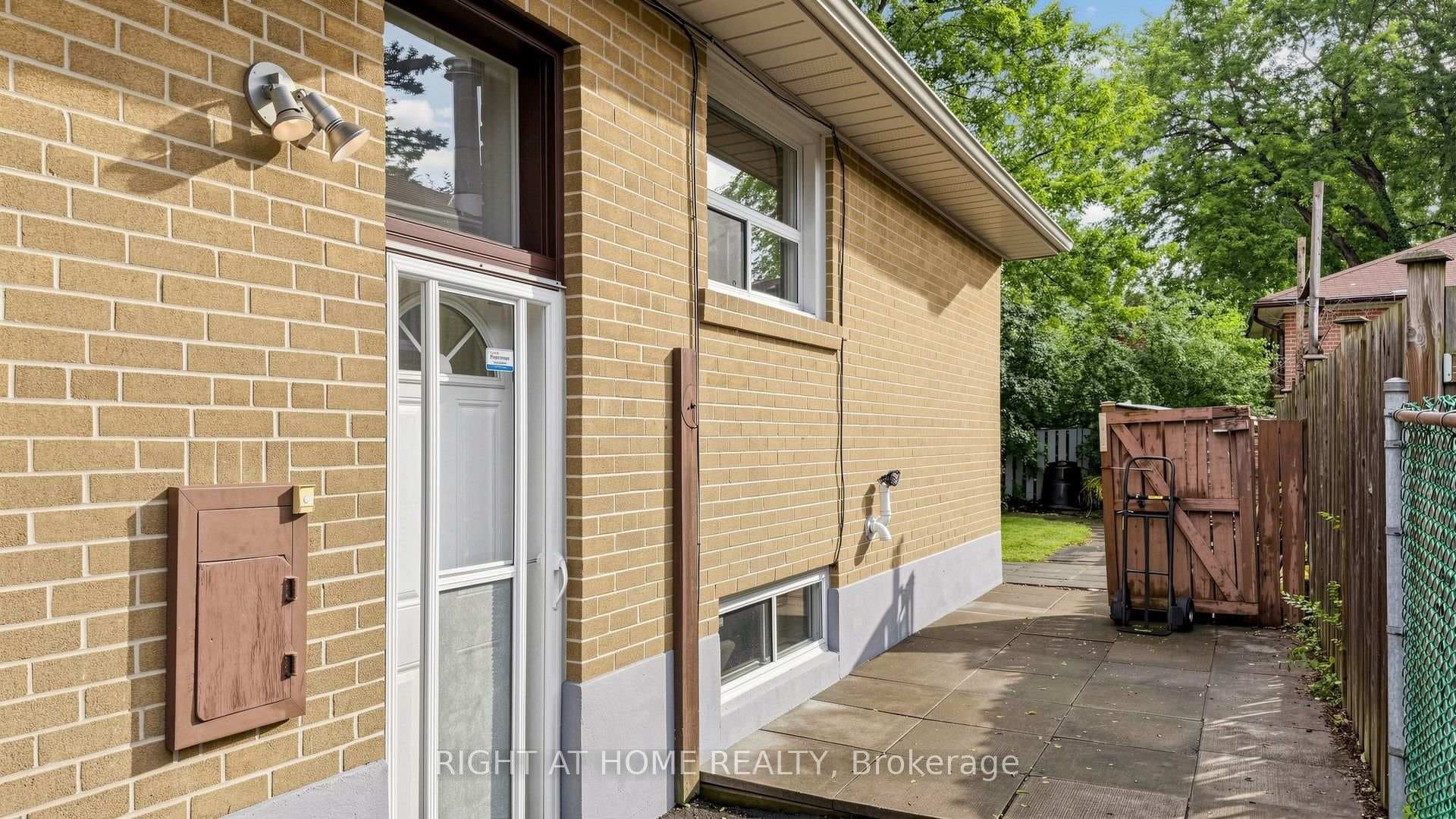 76 Fenside Drive photo 38