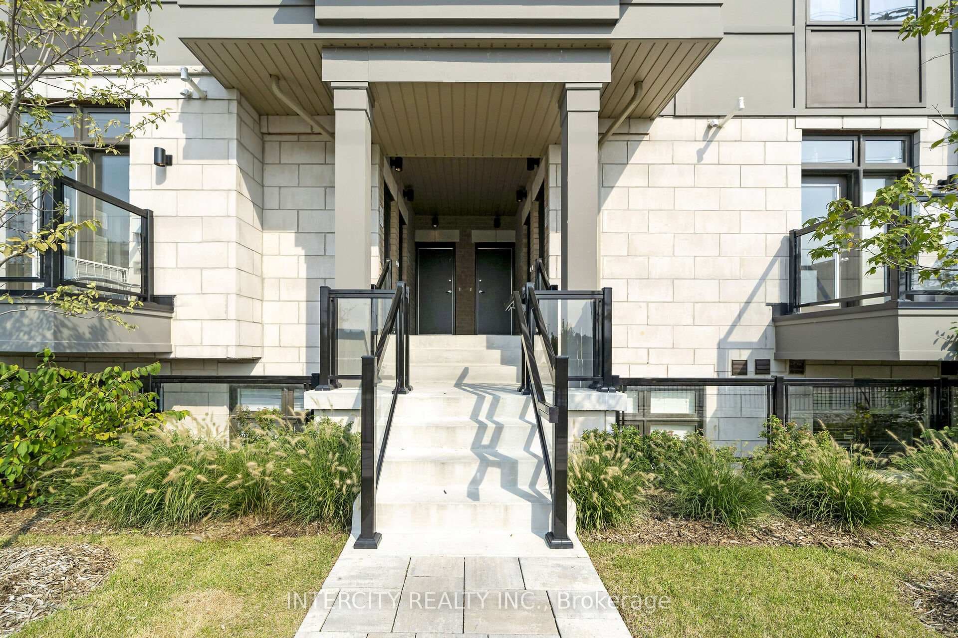 30 Halliford Place Unit 205 photo 2