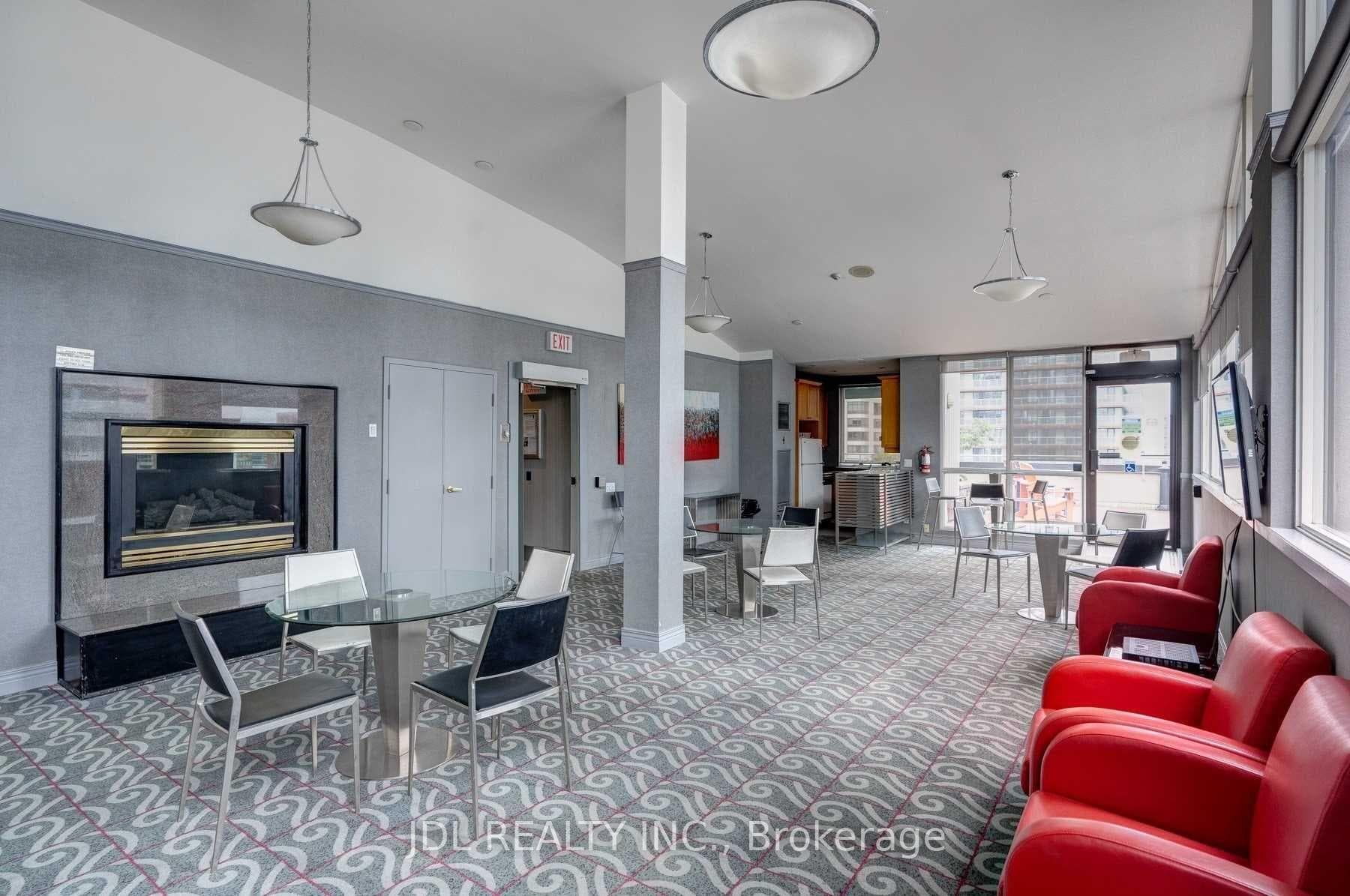 555 Yonge Street Unit 510 photo 33