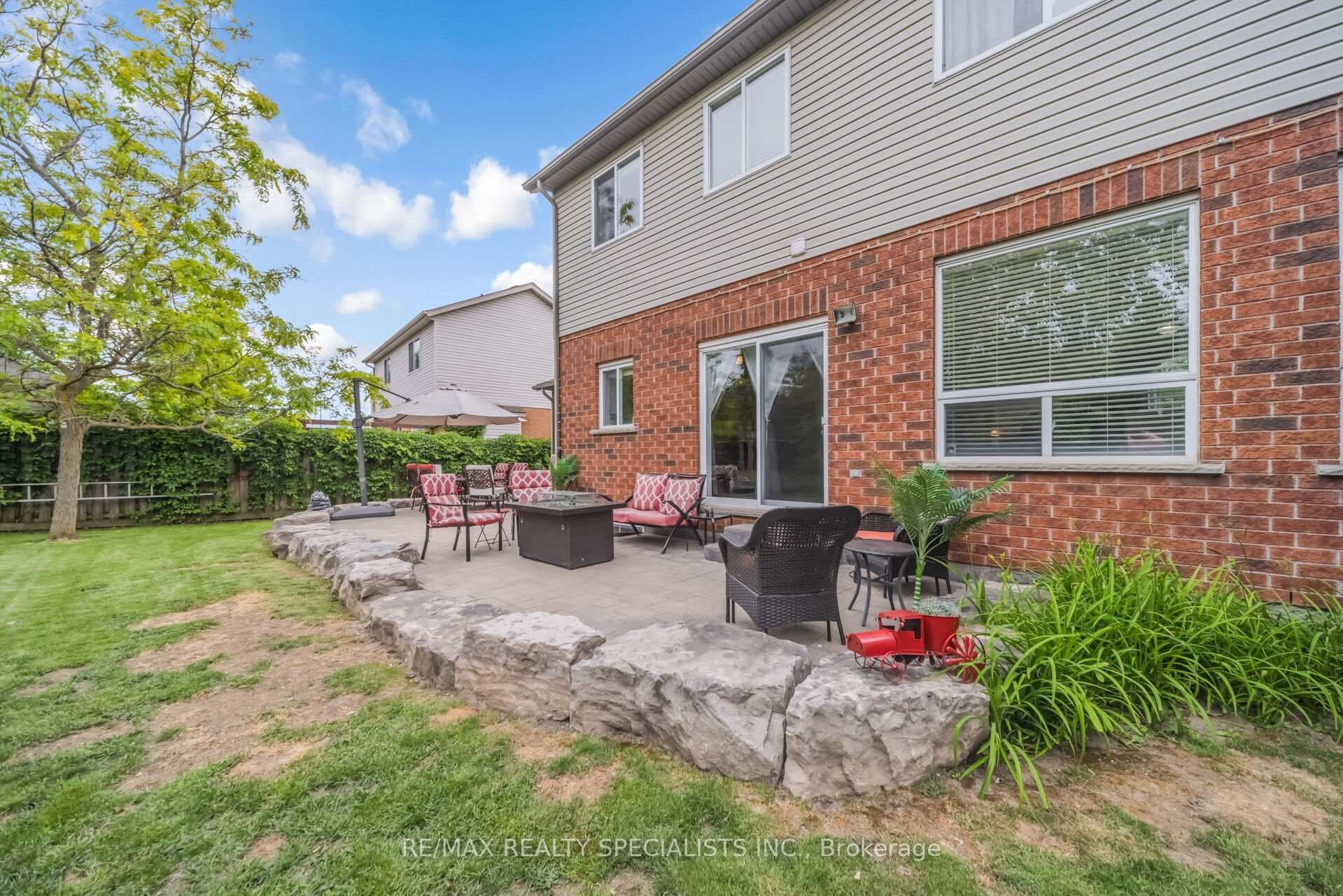 77 McMaster Road photo 46
