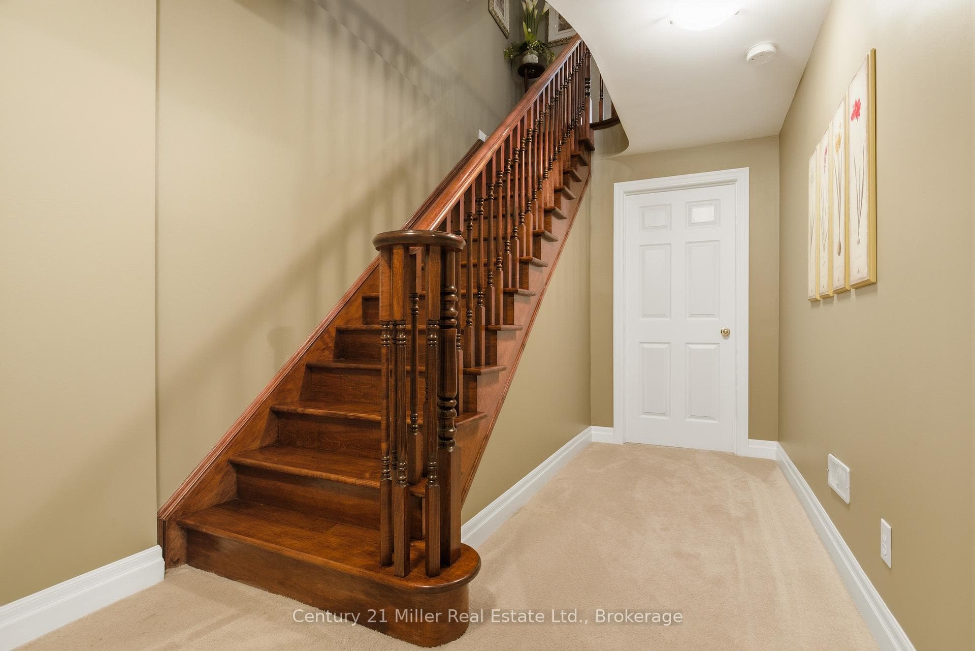 140 Dellgrove Circle photo 42