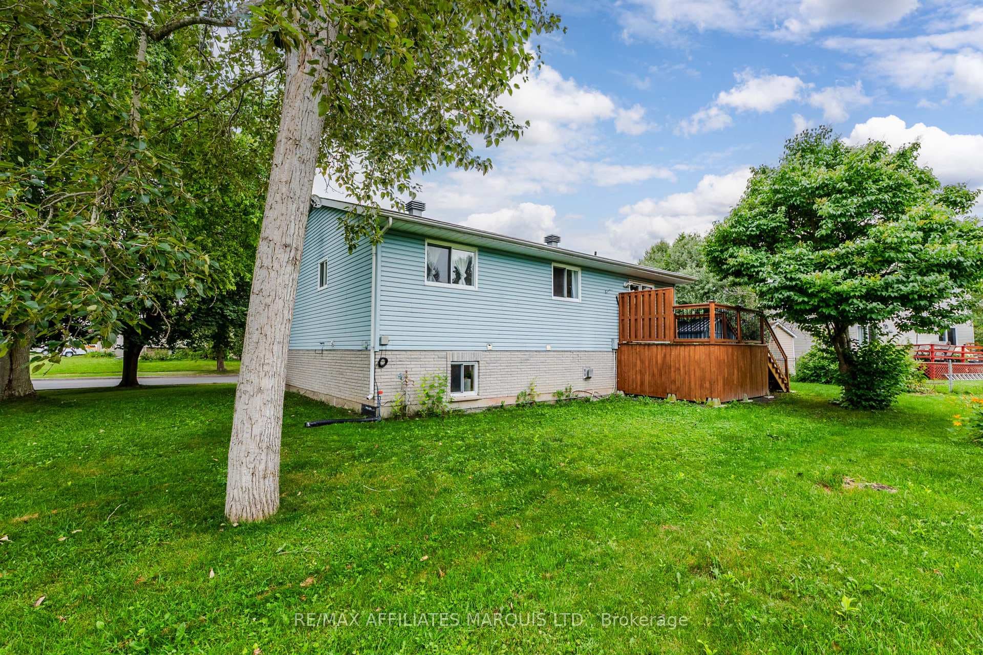 700 Lynn Street photo 32