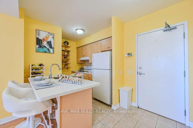 1415 Lawrence Avenue Unit 519 photo 11