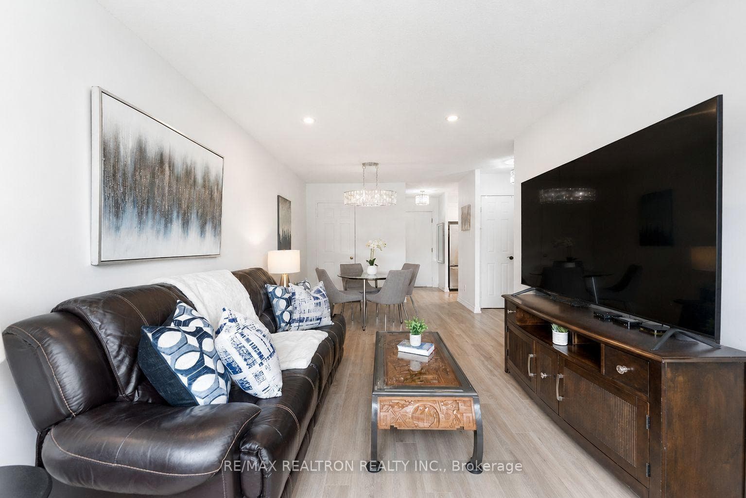 155 Riverglen Drive Unit 315 photo 16
