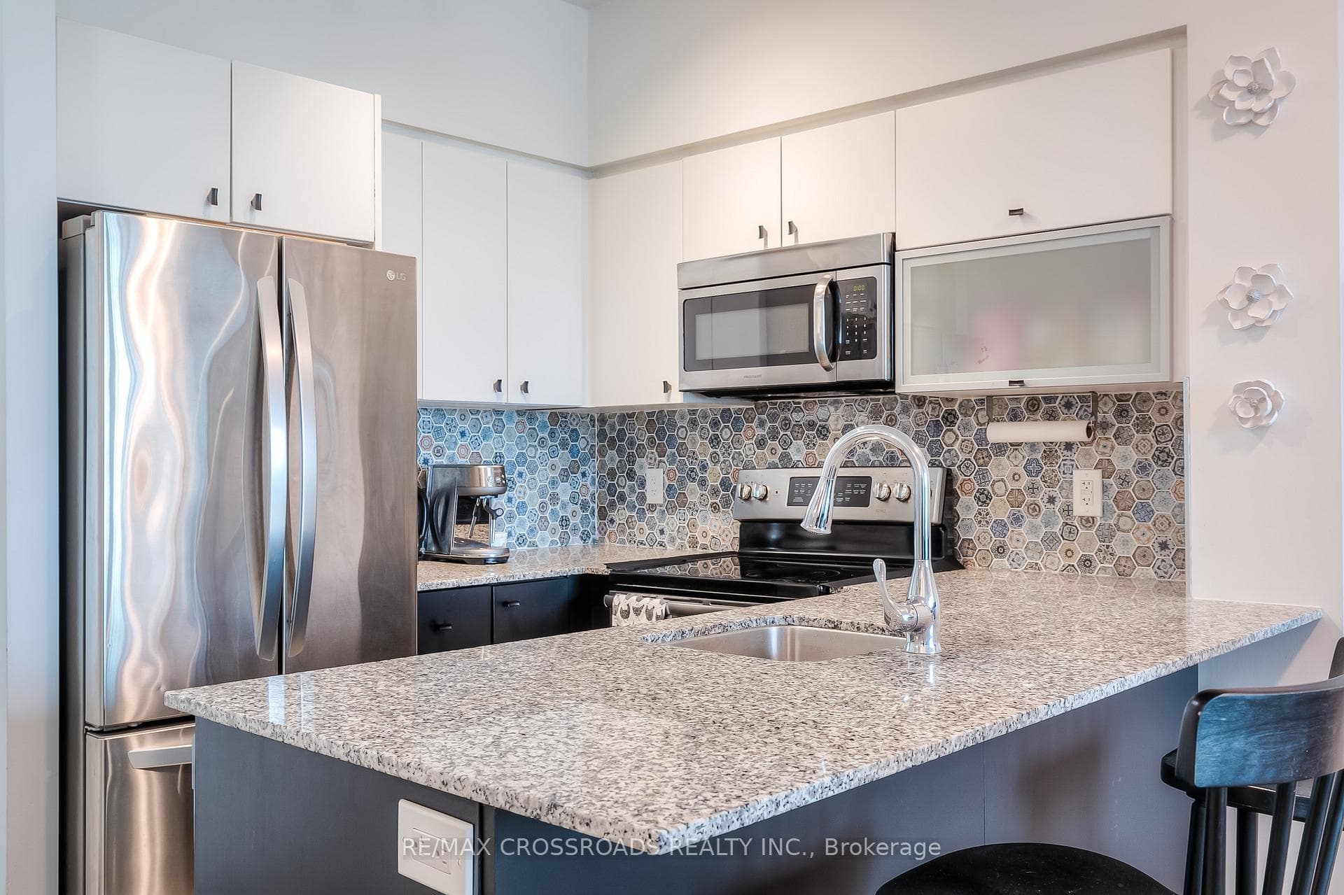 150 East Liberty Street Unit 1701 photo 12
