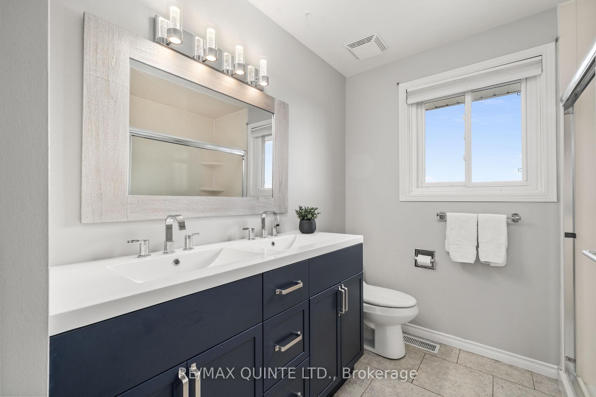 Main floor bth double sinks