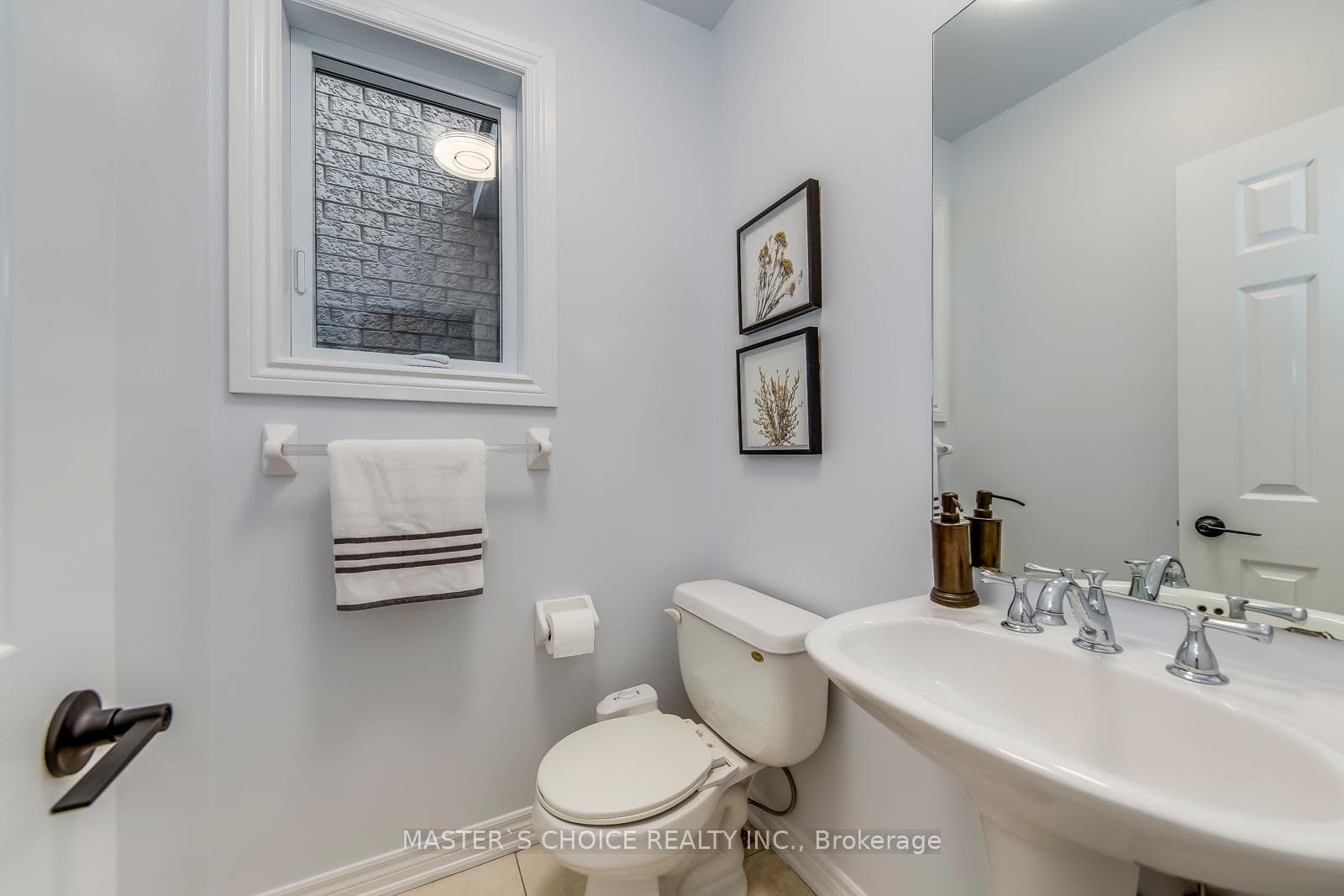 2383 Wasaga Drive photo 20