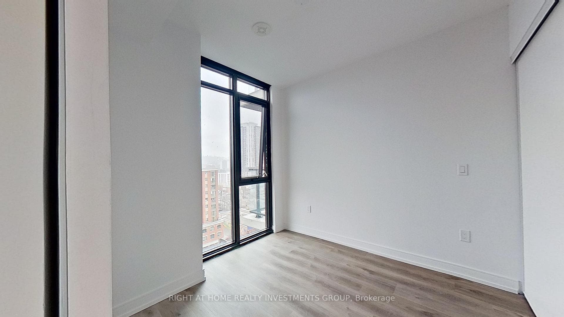 1 Jarvis Street Unit 1322 photo 8