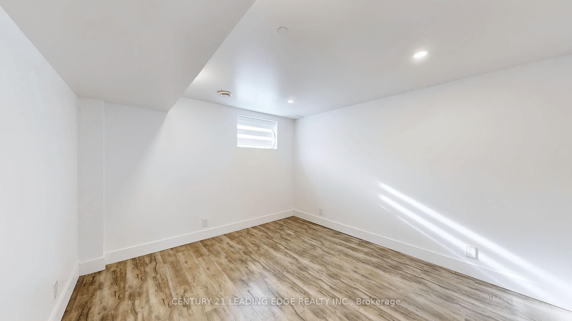 70 Wexford Boulevard photo 41