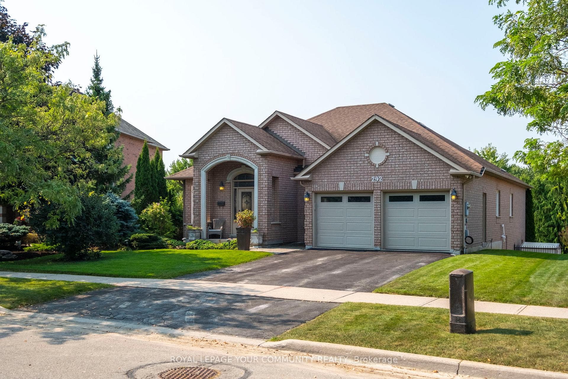 292 Fletcher Drive photo 2