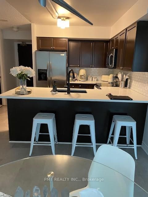 51 Lower Simcoe Street Unit 901 photo 2