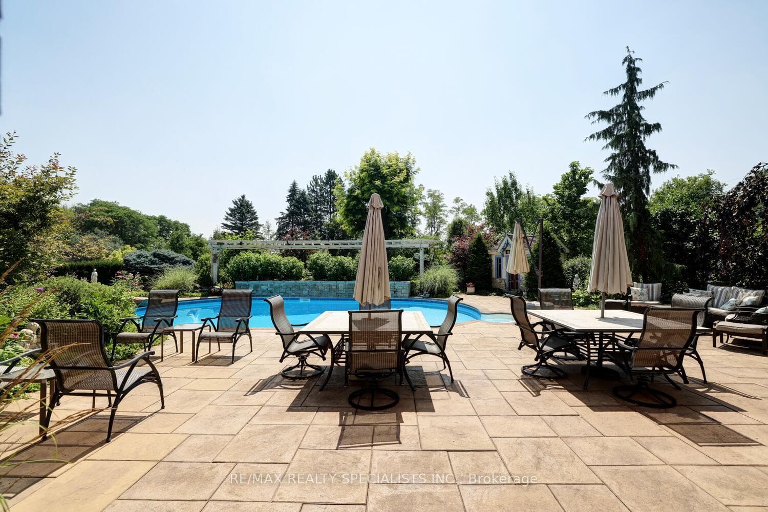 Pool party awaiting.