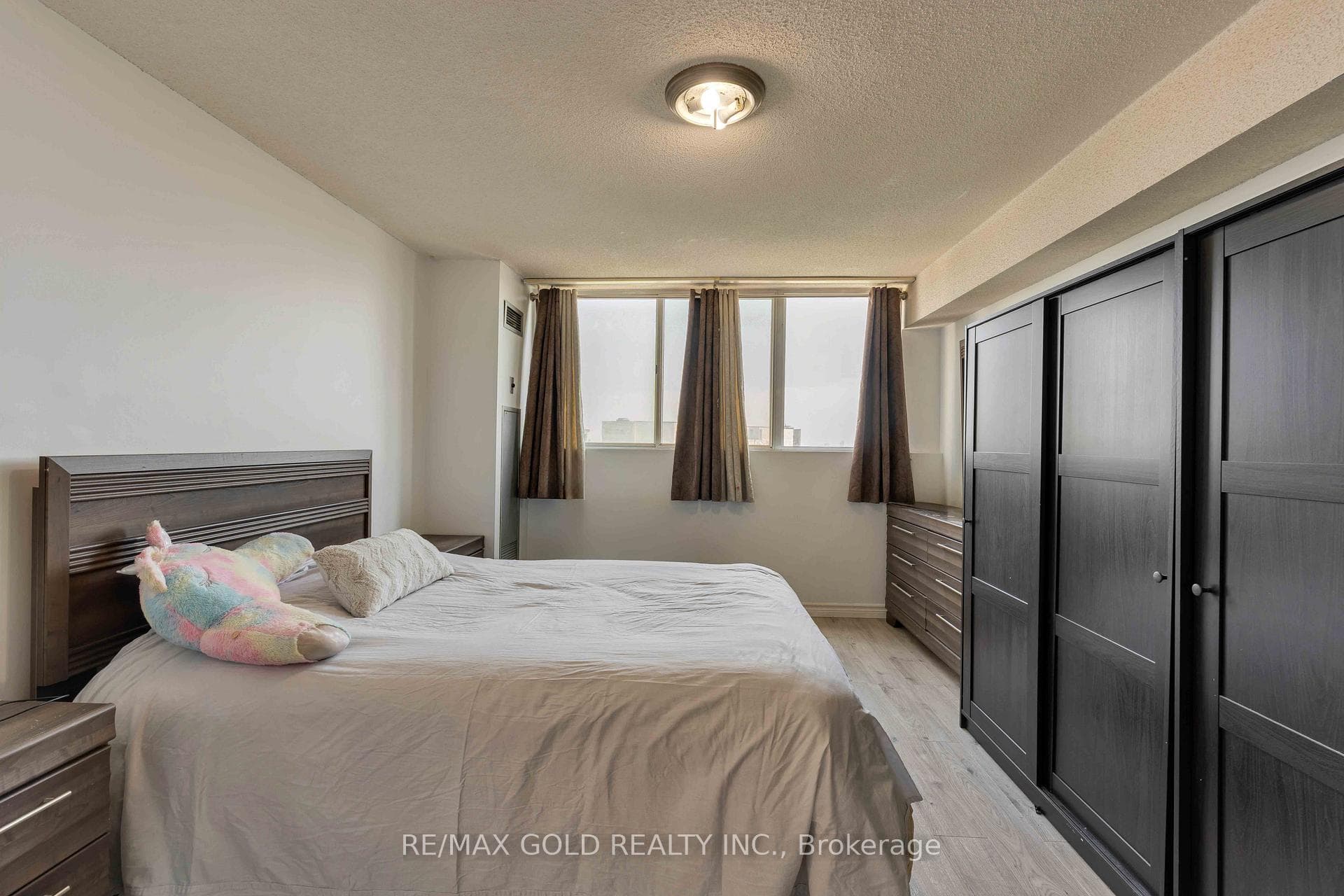3700 Kaneff Crescent Unit 2101 photo 30