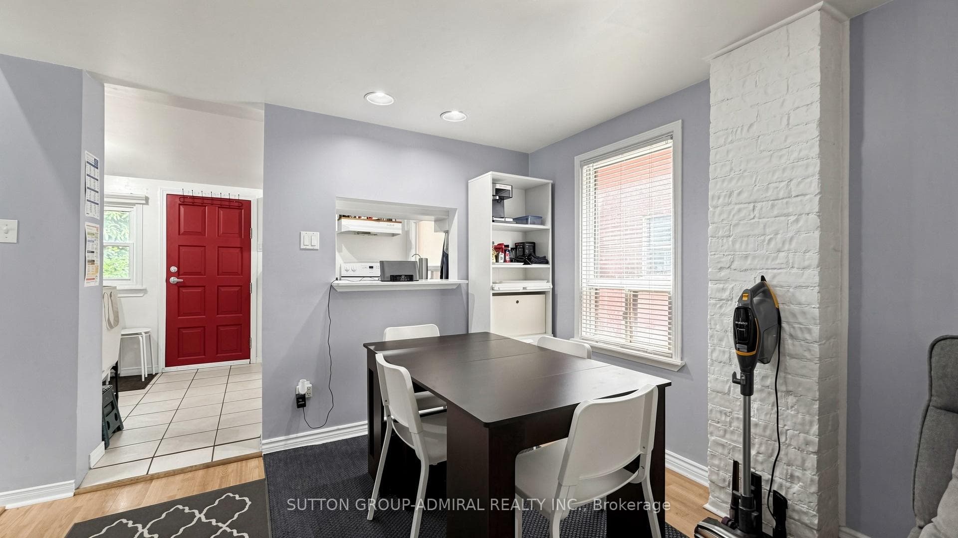75 Rockcliffe Boulevard photo 2