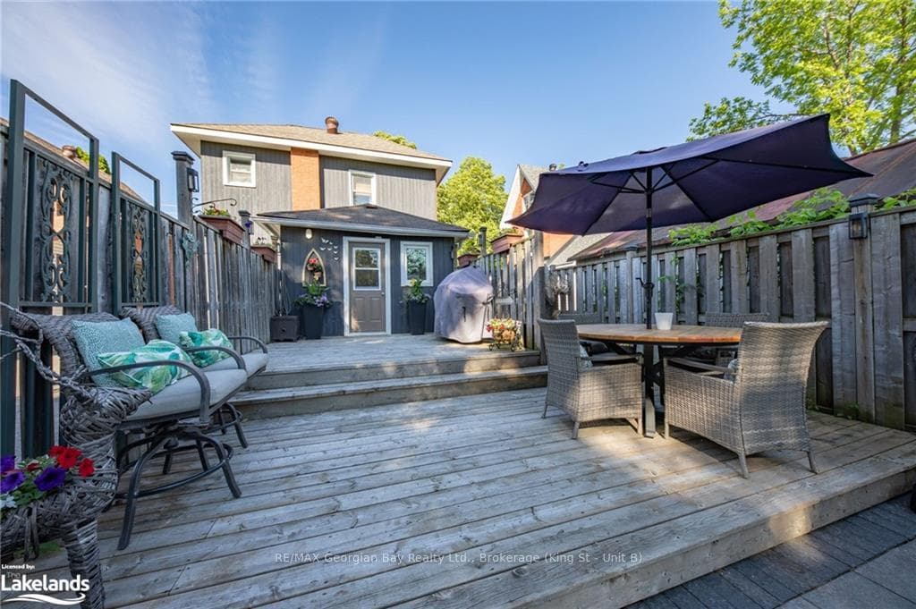 354 QUEEN Street photo 36