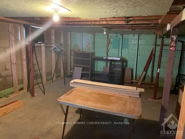 322 PERRY Street photo 28