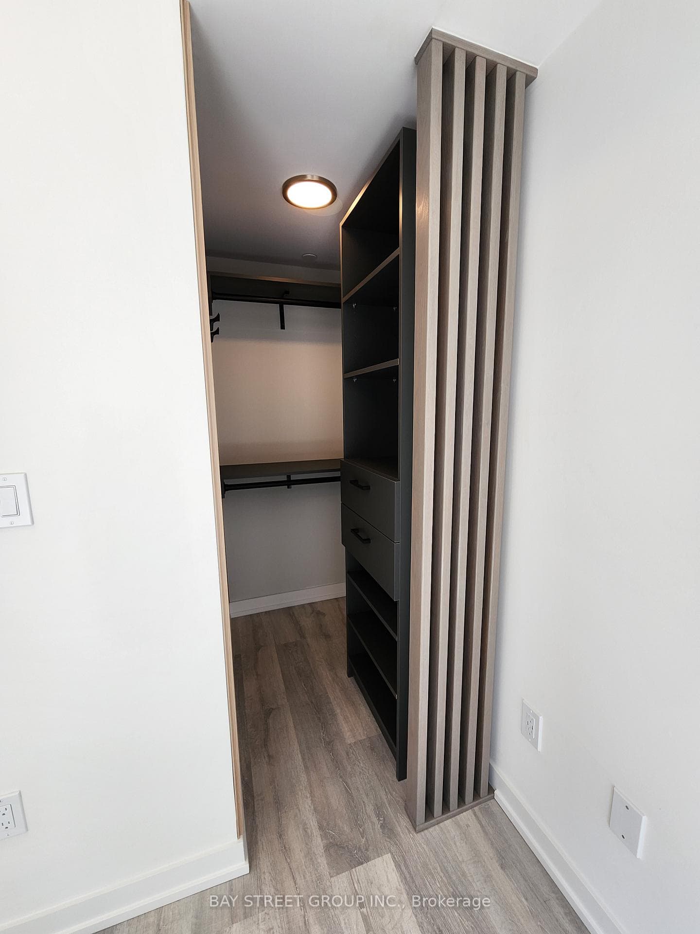 2 Augusta Avenue Unit 804 photo 18